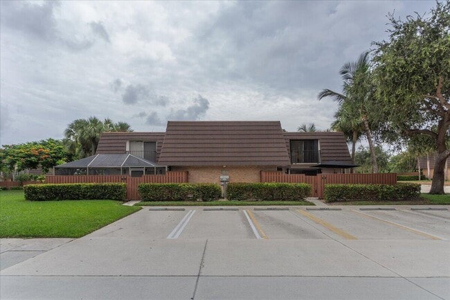 Building Photo - 1203 12th Ct