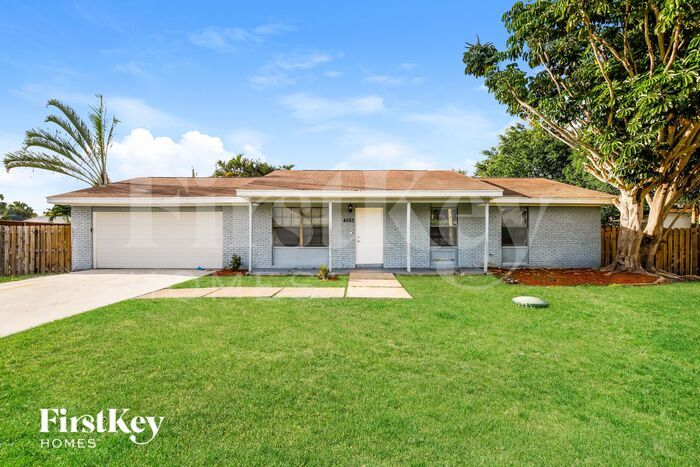Primary Photo - 4555 Palm Ridge Boulevard