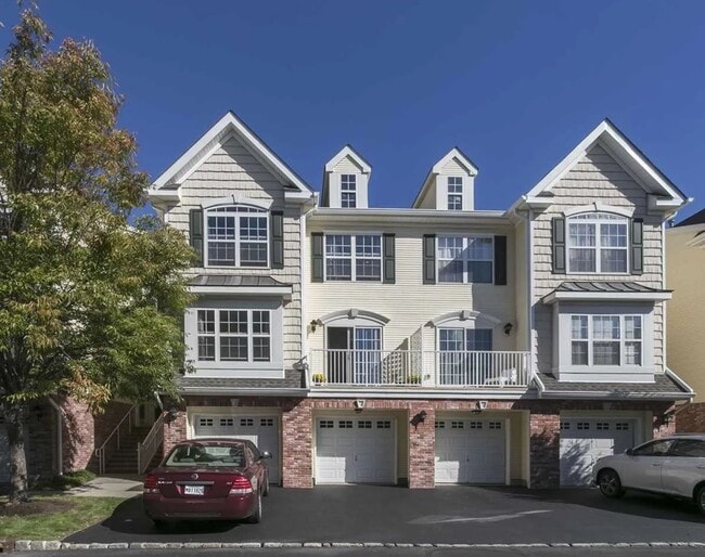 Building Photo - 13 Bayside Dr