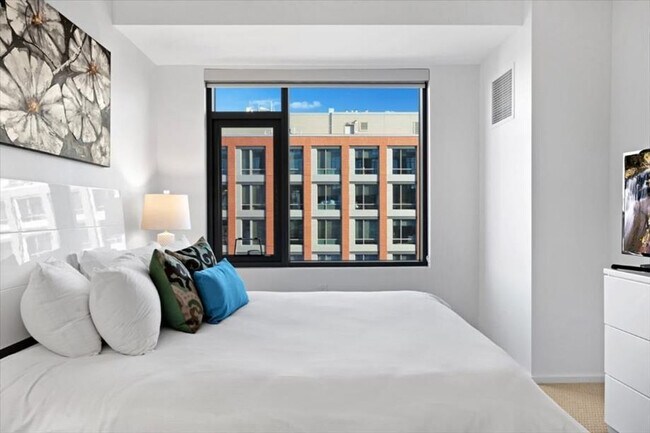 Foto del edificio - 345 Harrison Ave