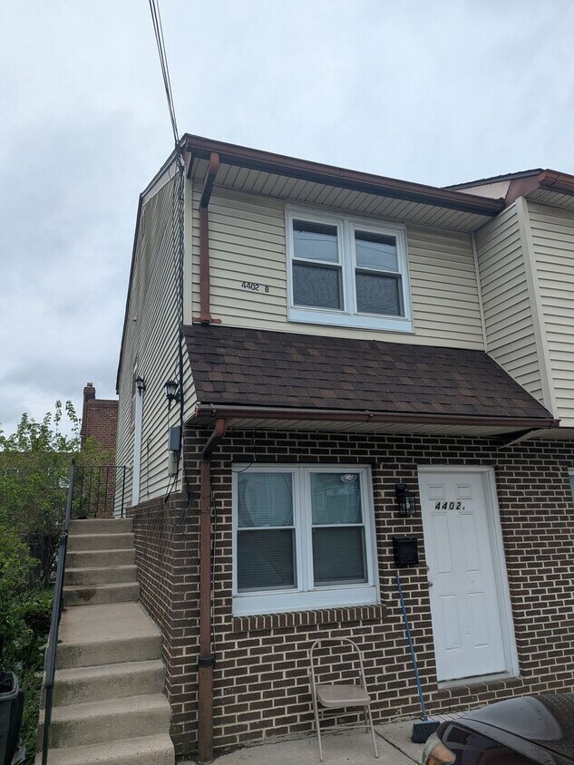 Photo - 4402 McMenamy St.