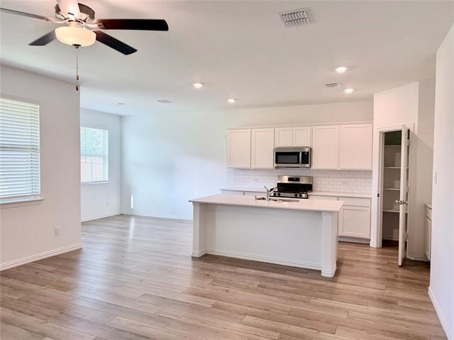 Building Photo - 1200 Mahogany Ln