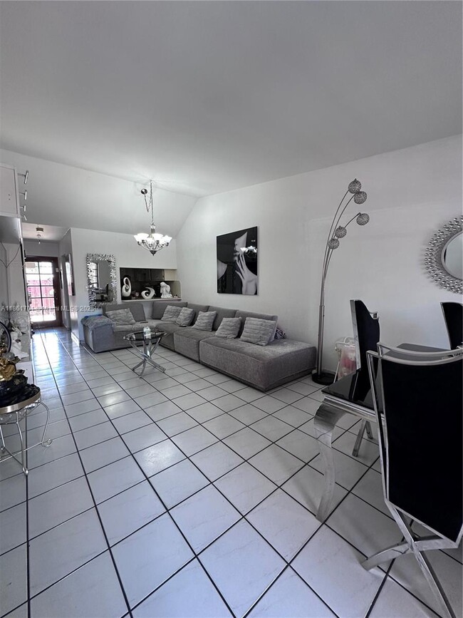 Foto del edificio - 12253 SW 24th Terrace