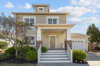 Building Photo - 407 Bald Cypress Ln