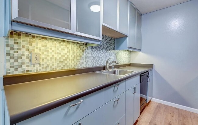 Foto del edificio - Charming 1-Bedroom Apartment in Walnut Creek