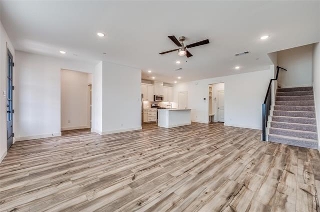 Foto del edificio - 8940 Samara St