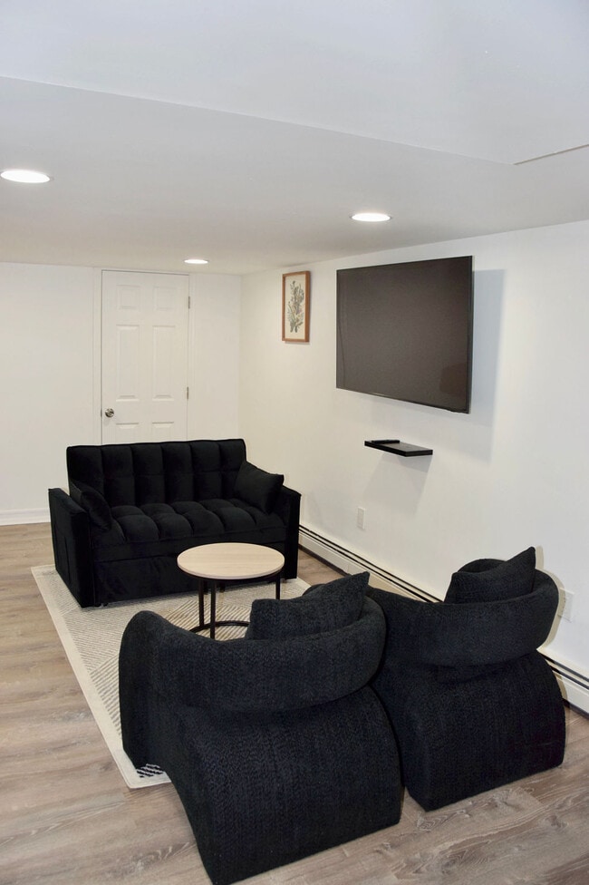 Building Photo - 55 Shadow Grove Ln