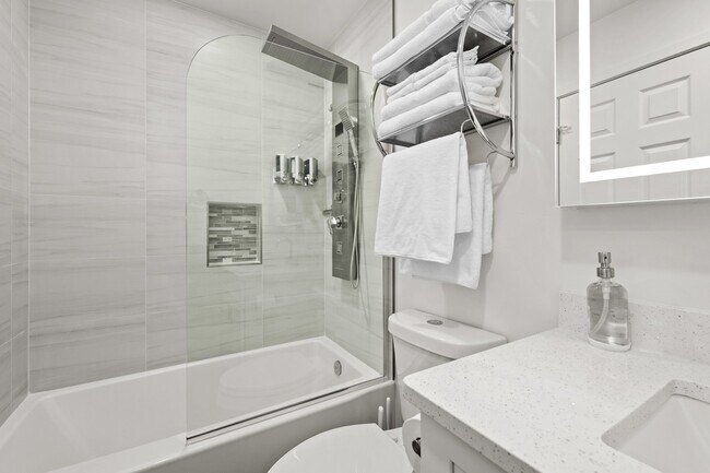 Foto del edificio - 1242 E Pierce St