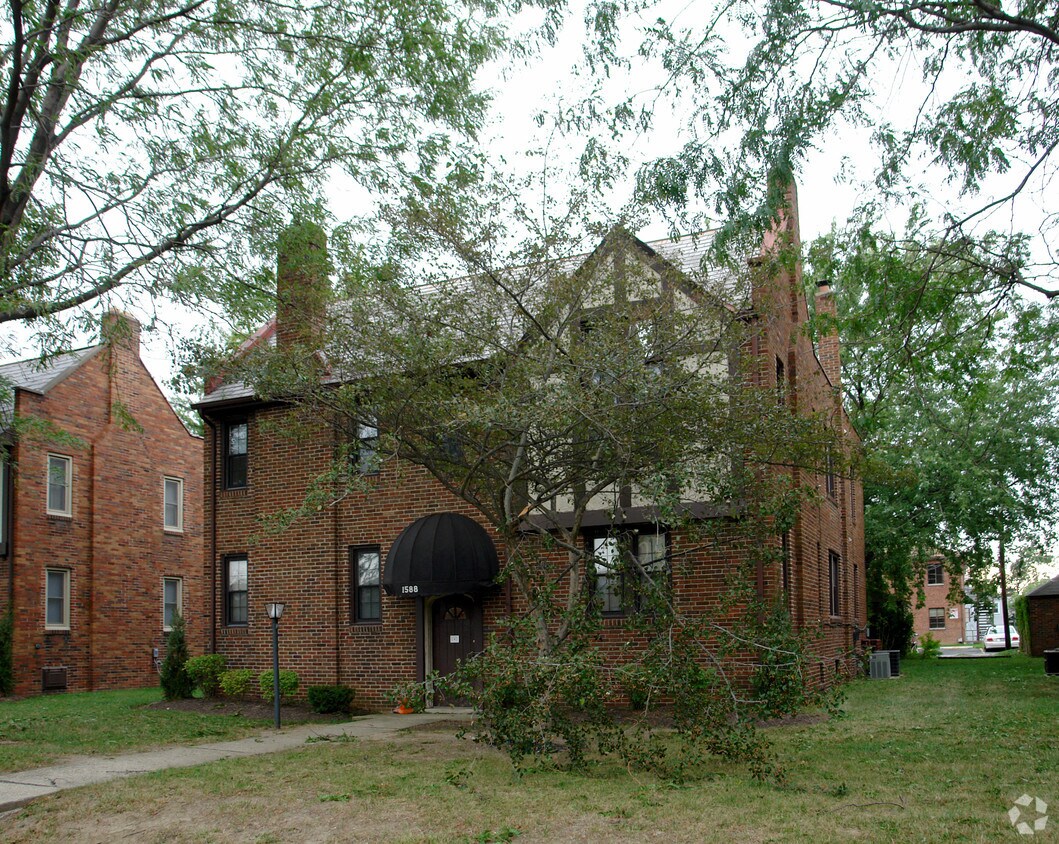 Building Photo - 1588 Northwest Blvd