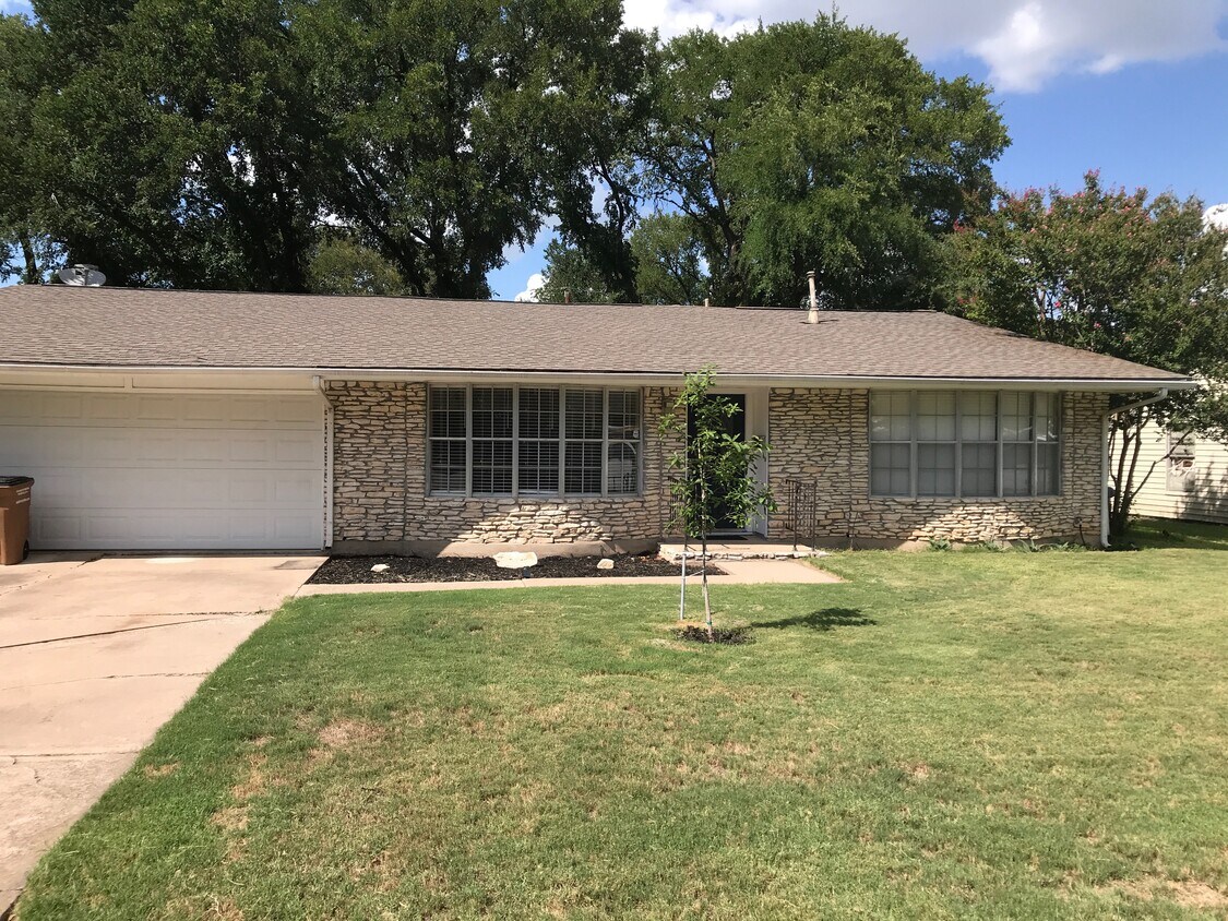 Quiet Cul de sac - 3006 Cedarlawn Cir