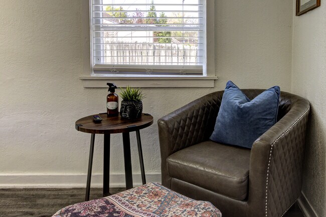 Foto del edificio - 1980 Jefferson Ave