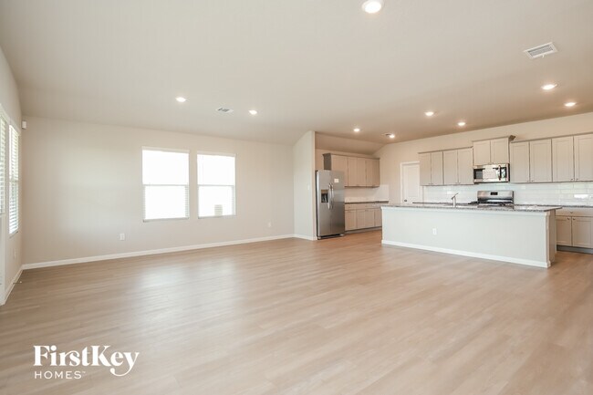 Foto del edificio - 13011 Thyme Wy