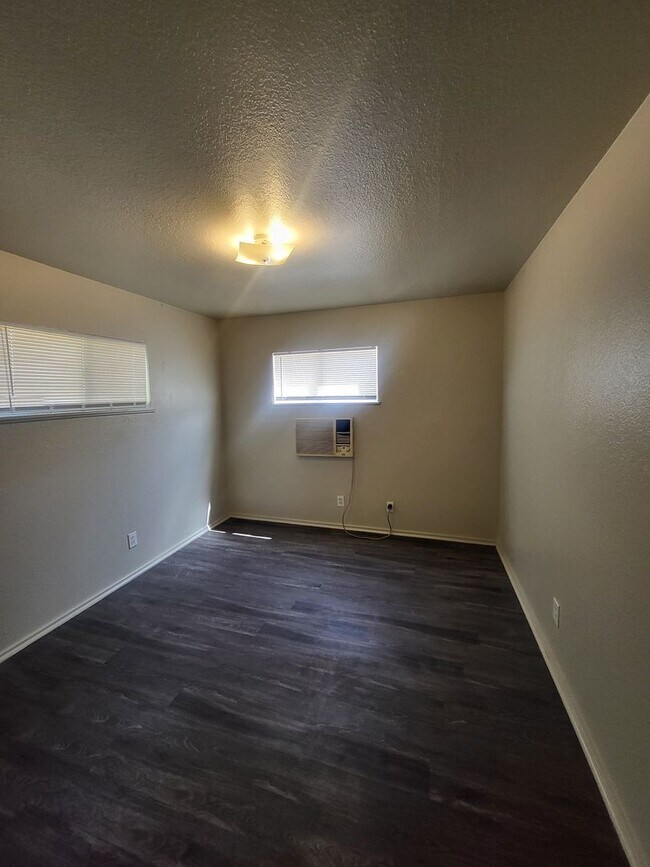 Foto del edificio - 212 Mesa St SE