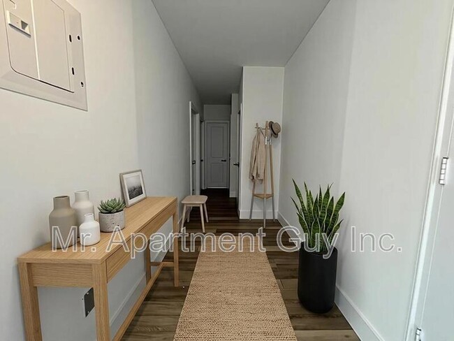 Building Photo - 257 Torrens Ave