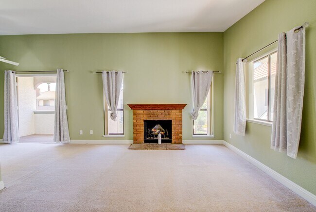 Building Photo - Status: Accepting Applications