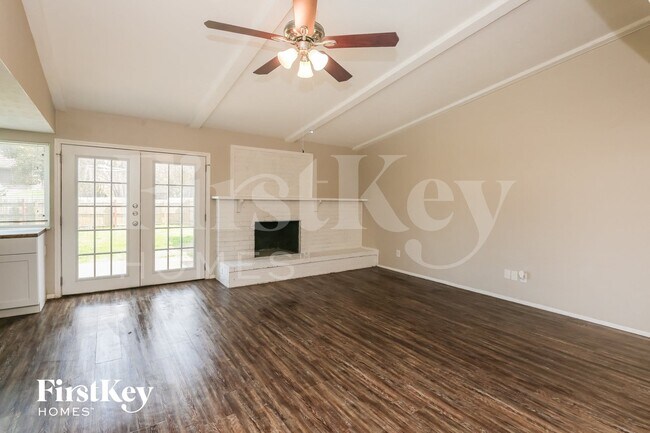 Foto del edificio - 1316 Royal Oak Dr