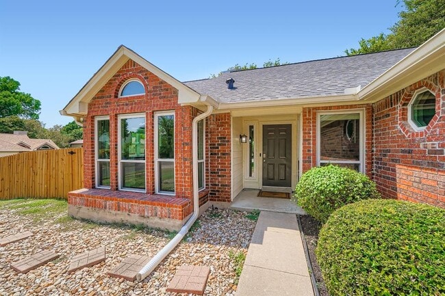 Building Photo - 2024 Ploverville Ln