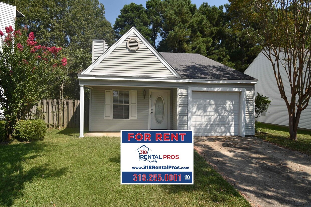 Foto principal - Centrally Located 2 Bedroom 2 Bath House