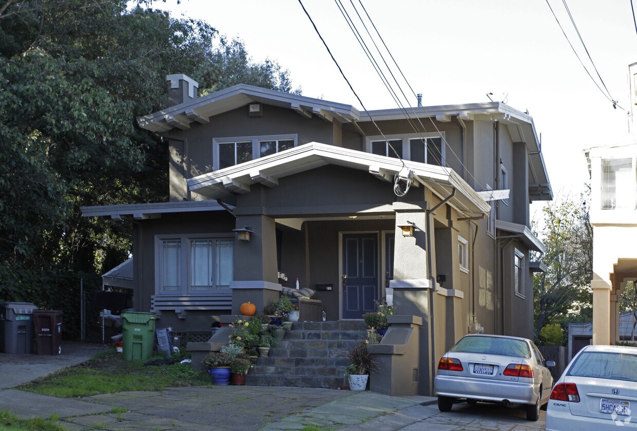 Primary Photo - 717-719 Haddon Pl