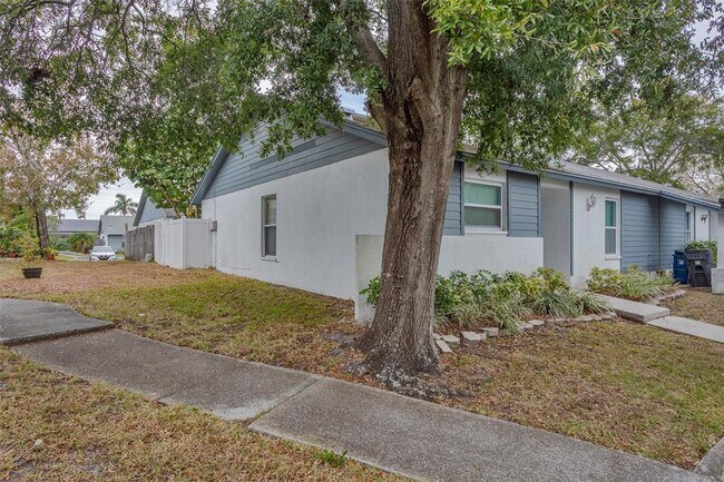 Building Photo - 2023 Sheffield Ct