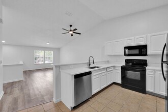 Building Photo - 8309 Homeport Ct