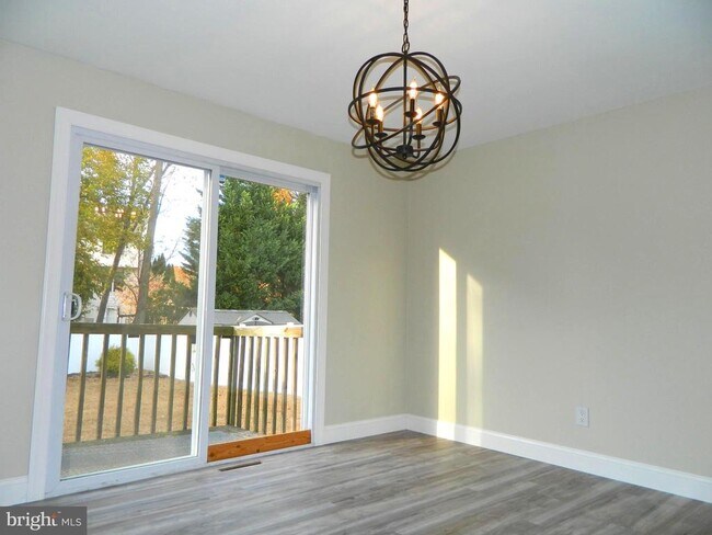 Building Photo - 92 Altair Dr