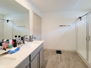 Building Photo - 7919 Grey Wolfe Ln