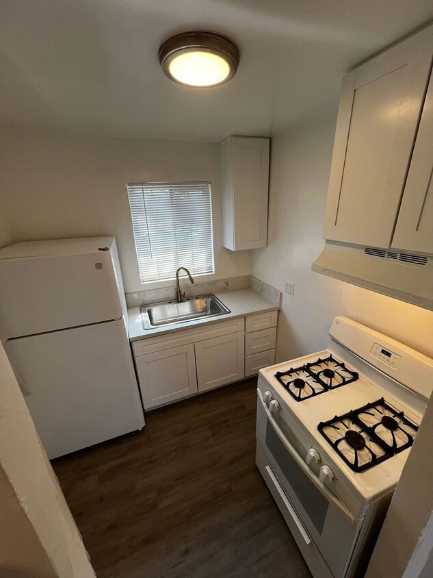 Primary Photo - 2BR 1 BA Unit- Nice Yard and Carport, Remo...
