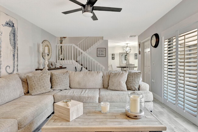 Building Photo - 1209 12th Ct