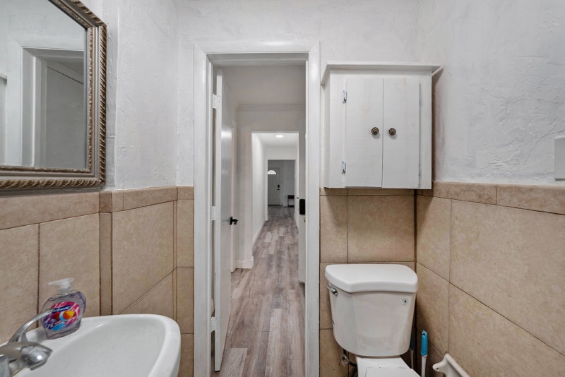 Foto del edificio - 3216 71st Ave N