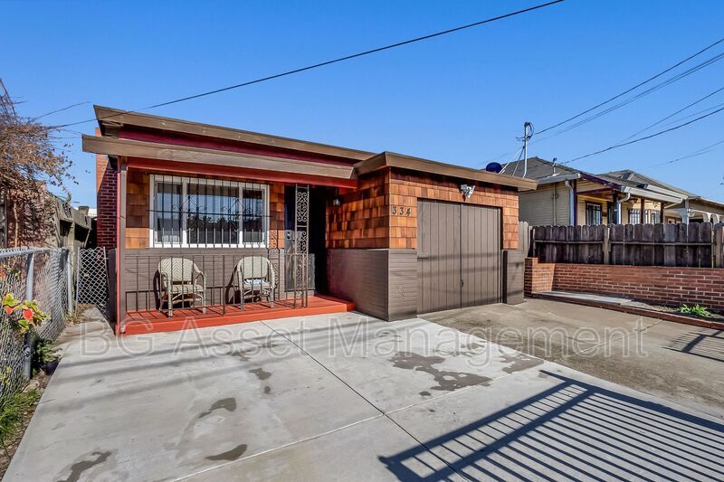 Primary Photo - 334 S 9th St