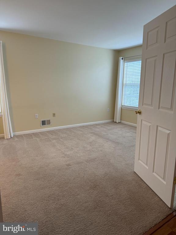 Foto del edificio - 2 Village Ct