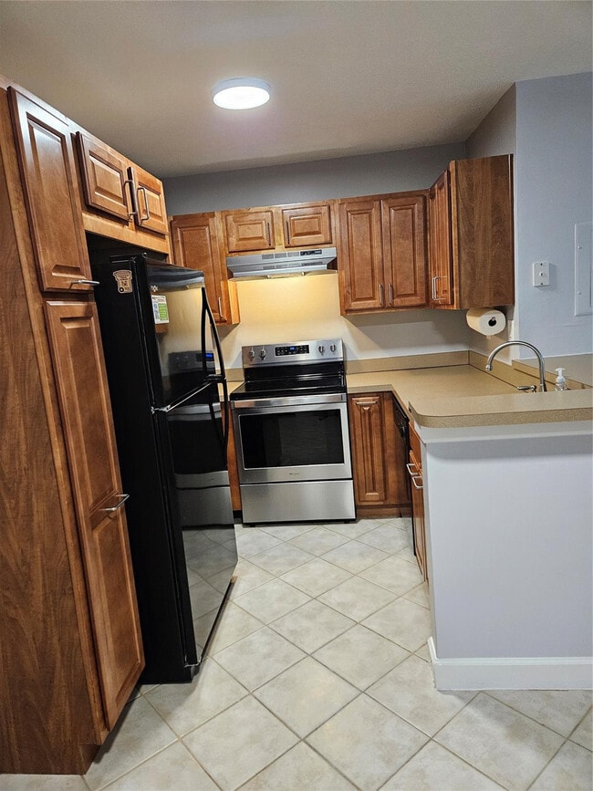 Building Photo - 641 Lyons Rd