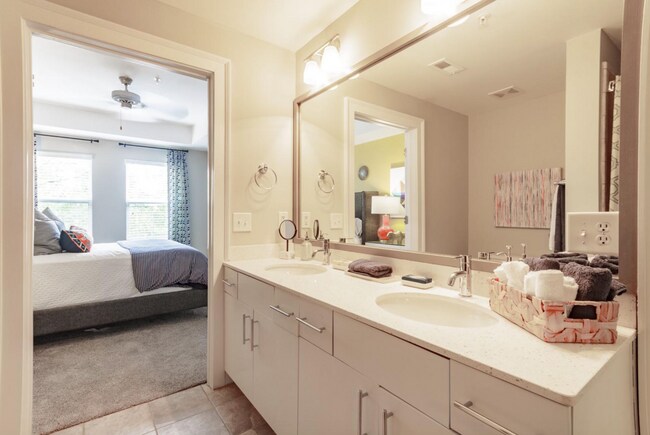 Foto del edificio - 571 Broadview Pl NE