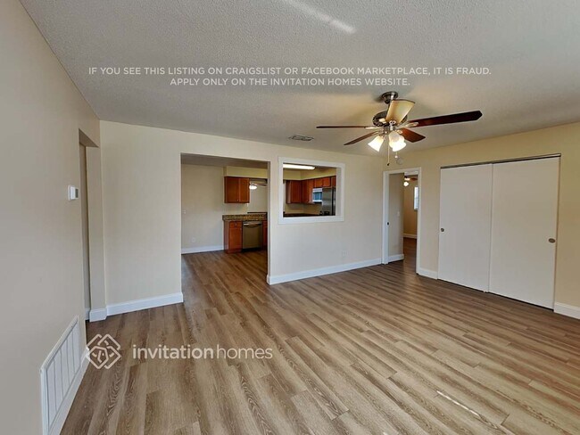 Building Photo - 7413 Fieldcrest Ave