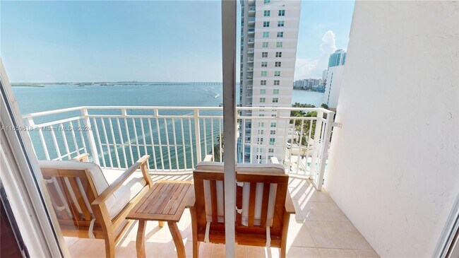 Foto del edificio - 770 Claughton Island Dr