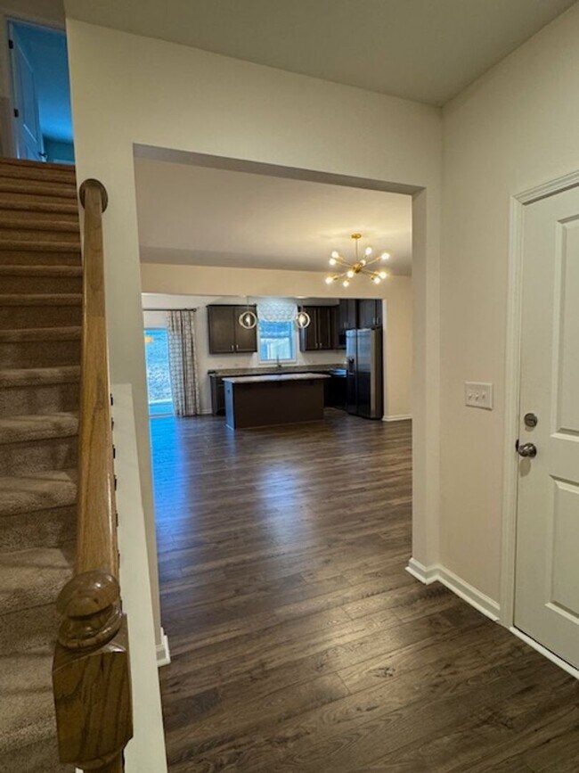 Building Photo - Charming 3-Bed, 2.5-Bath - Energy-Efficient Townhome in Simpsonville.  Discover your dream home i...