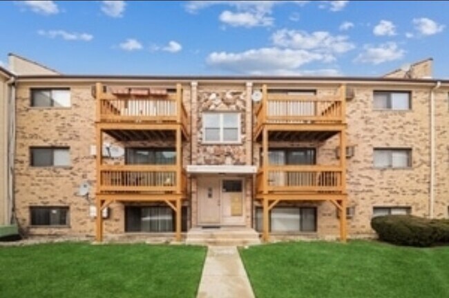 Foto del edificio - 5117 N East River Rd