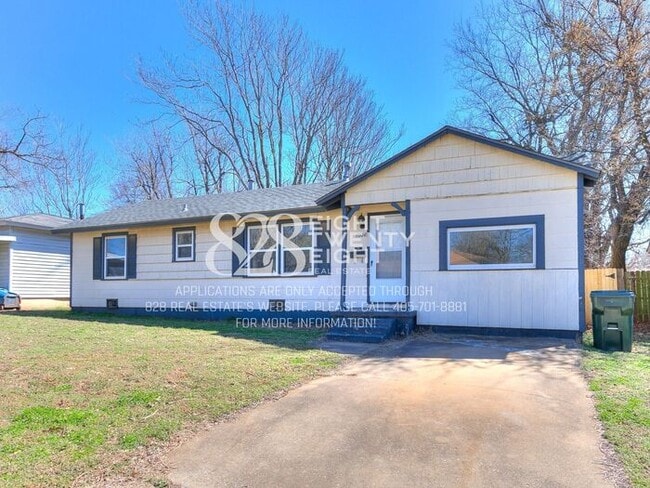 3 Bed/1 Bath Single Family Home Available Now! Within 5 miles of TAFB! - 3 Bed/1 Bath Single Family Home Available Now! Within 5 miles of TAFB!