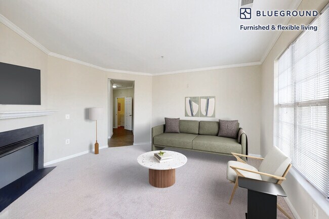 Building Photo - 2350 26th Ct S