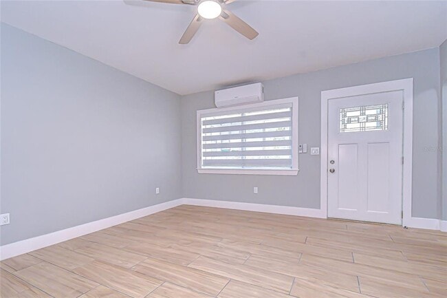 Building Photo - 5737 Shore Blvd S