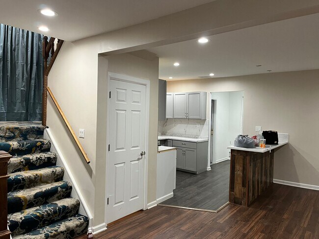 Foto del edificio - 2299 Tuxedo St