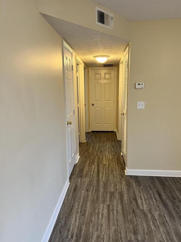 4109 Blue Lick Ct Unit 8, Louisville, KY 40229 Condo for Rent in