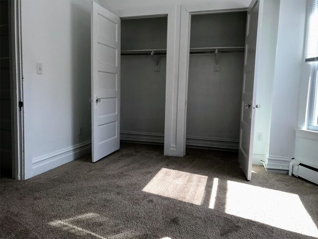 Foto del edificio - 1401 E 6th St