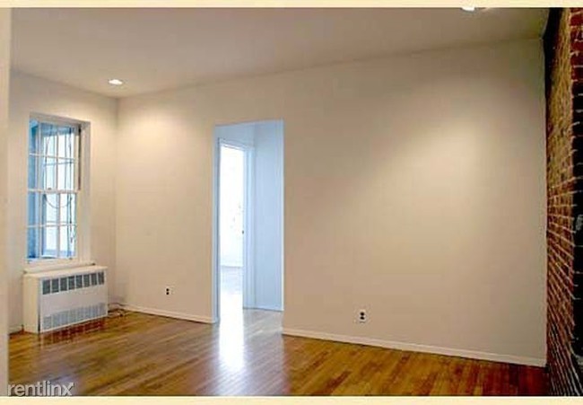 Building Photo - 1705 1st Ave