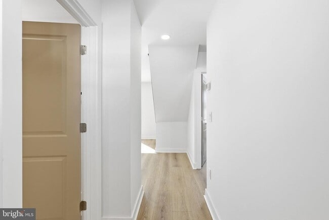 Building Photo - 29 Rocky Pool Ln