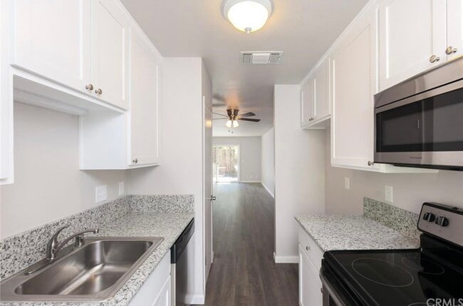 Building Photo - 1353 Nord Ave