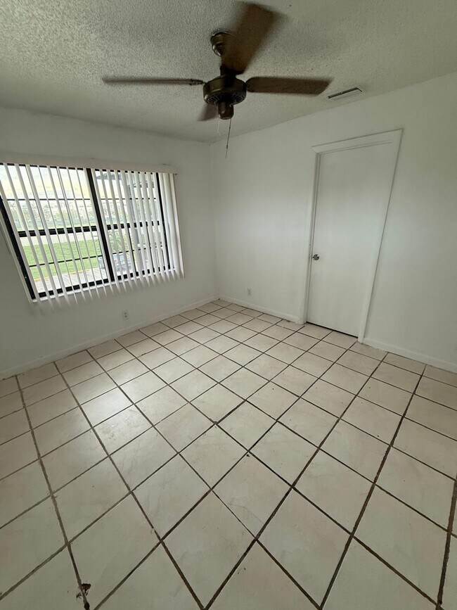 Foto del edificio - 2355 Linton Ridge Cir