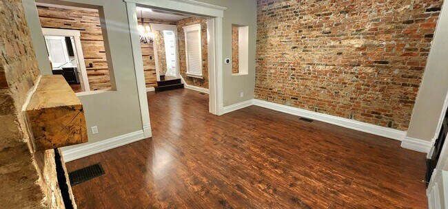 Sala de estar - 215 Dakota Ave