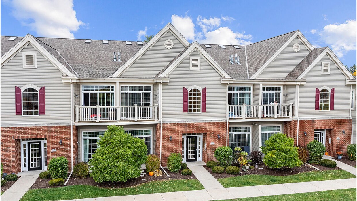 Exterior - W206N16741 Blackberry Cir